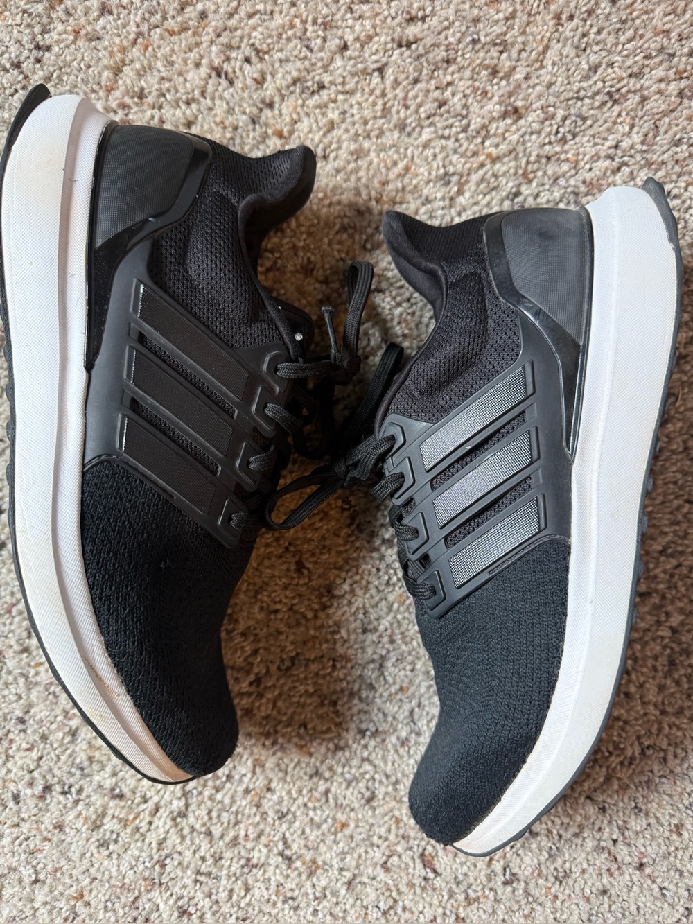 Women’s Adidas walking casual tennis